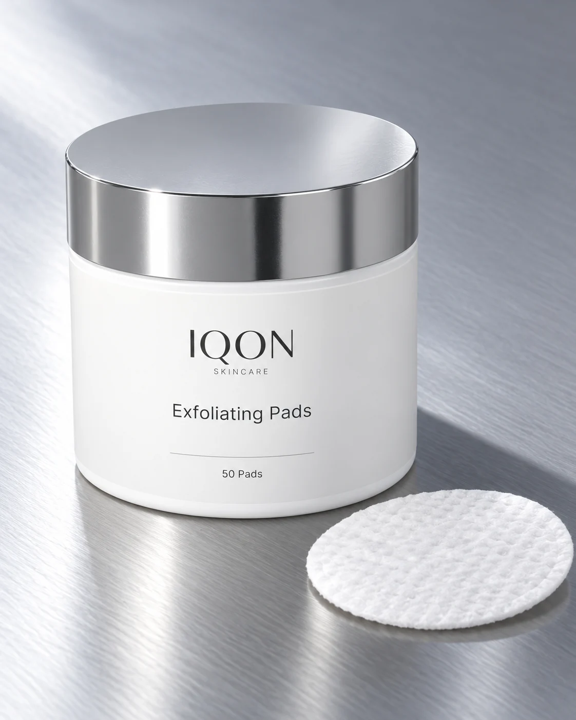 Exfoliating Pads — IQON product editorial